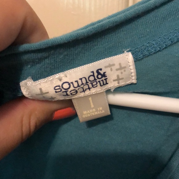 🎉B2GO free🎉 Teal Top w/ ruffled Sleeve and Zipper back - Picture 3 of 4